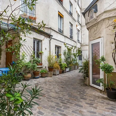 Apartment Authentic - 2p - Canal Saint-martin *