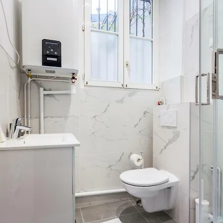 Apartment Authentic - 2p - Canal Saint-martin