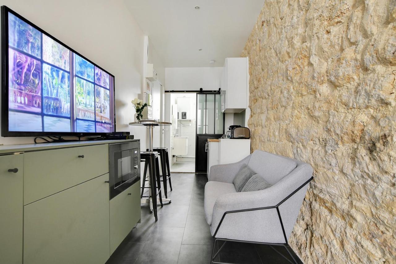 Authentic - 2p - Canal Saint-martin