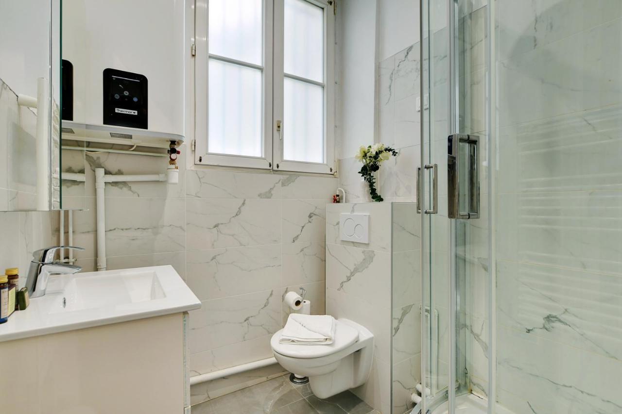 Authentic - 2p - Canal Saint-martin * Paris